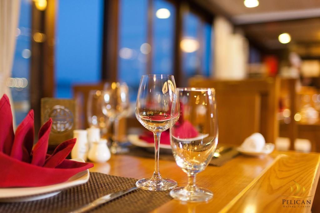 Pelican Classic Cruise Hạ Long Extérieur photo