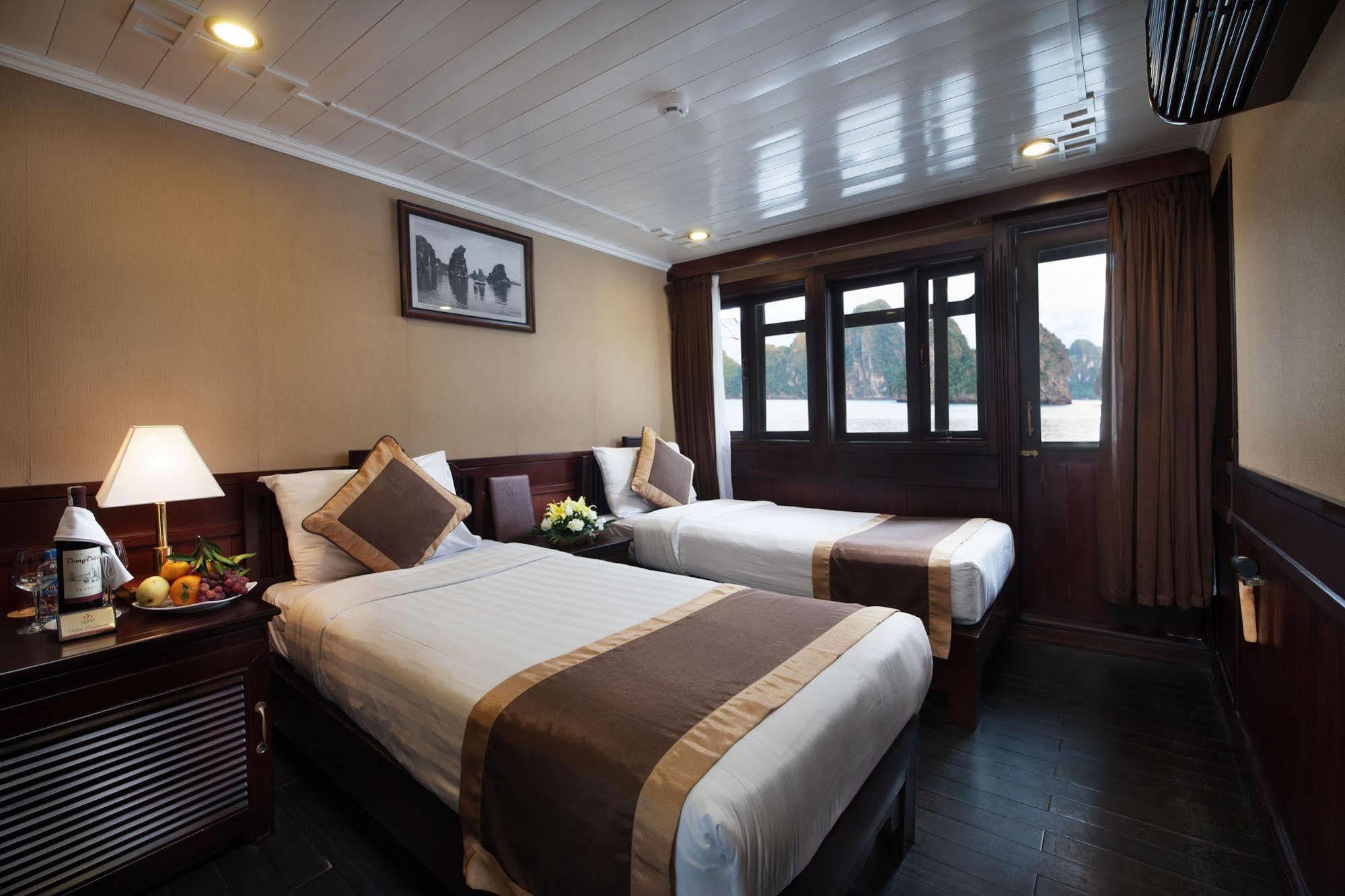 Pelican Classic Cruise Hạ Long Extérieur photo